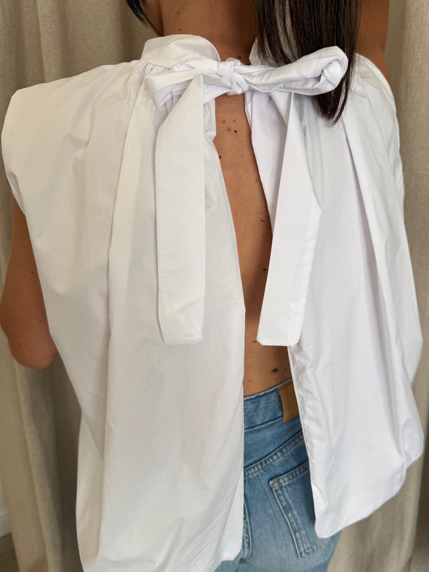 TOP OLIVIA